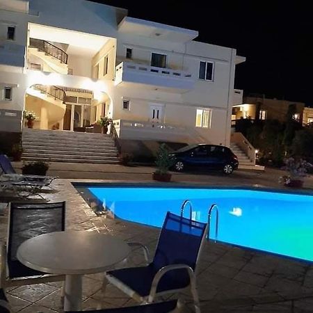 Michalis Litinas Apartments Ajía Marína Kültér fotó