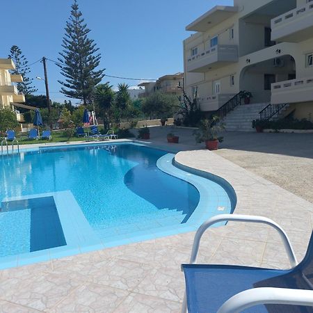 Michalis Litinas Apartments Ajía Marína Kültér fotó