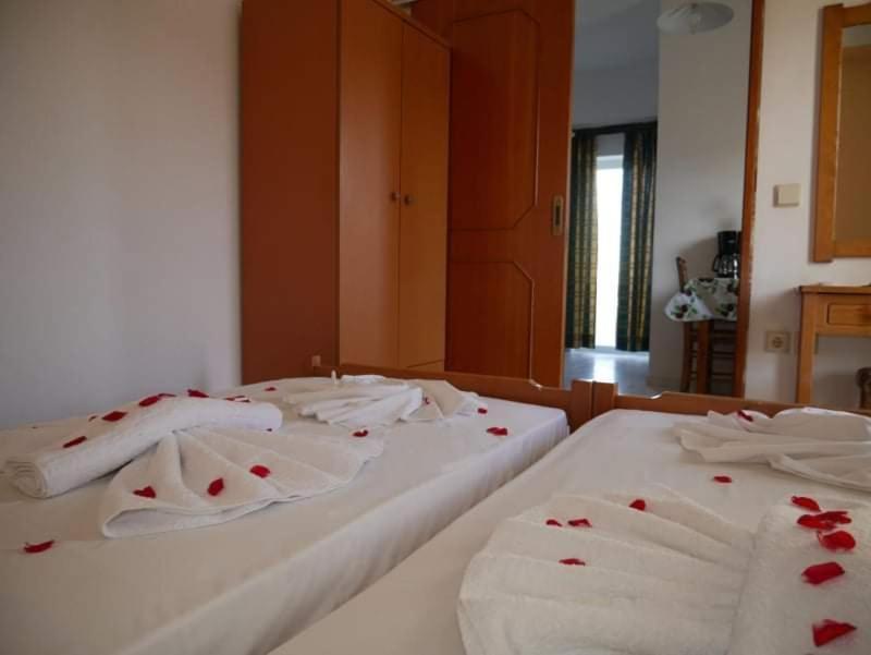 Michalis Litinas Apartments Ajía Marína Kültér fotó