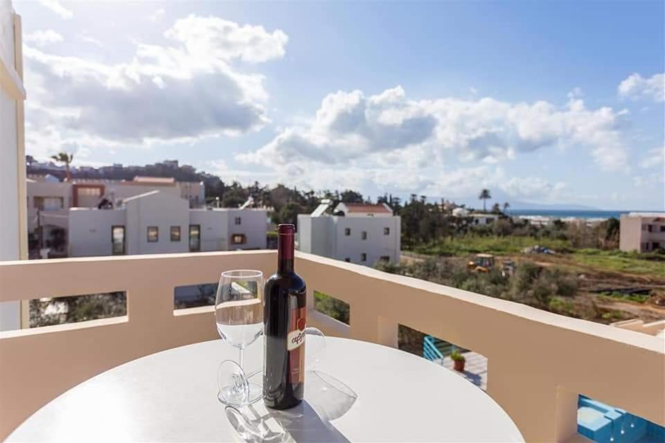Michalis Litinas Apartments Ajía Marína Kültér fotó