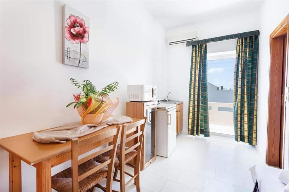 Michalis Litinas Apartments Ajía Marína Kültér fotó